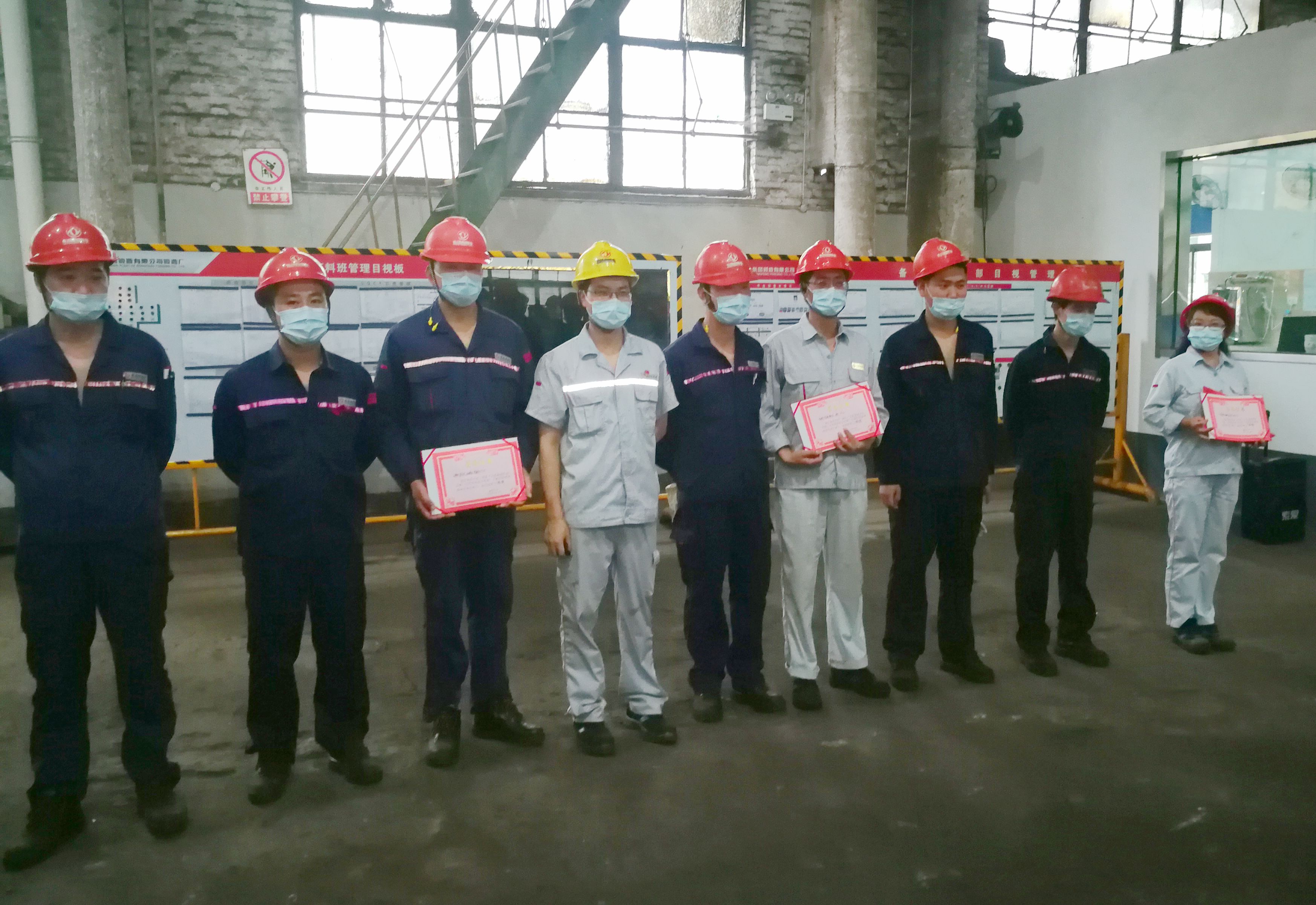 給優勝者頒獎.jpg 給優勝者頒獎.jpg