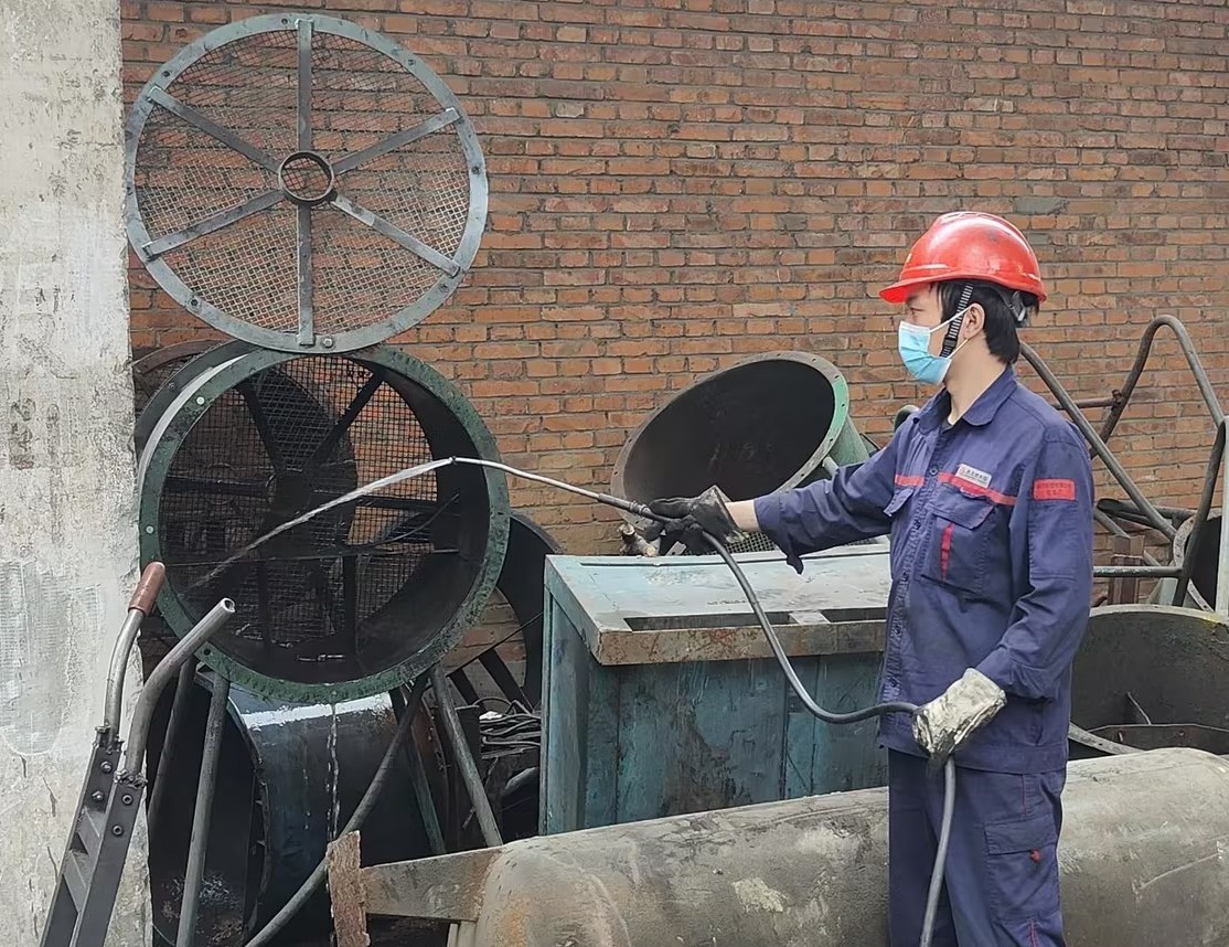 鍛造廠清洗吹風機(1).jpg 鍛造廠清洗吹風機(1).jpg